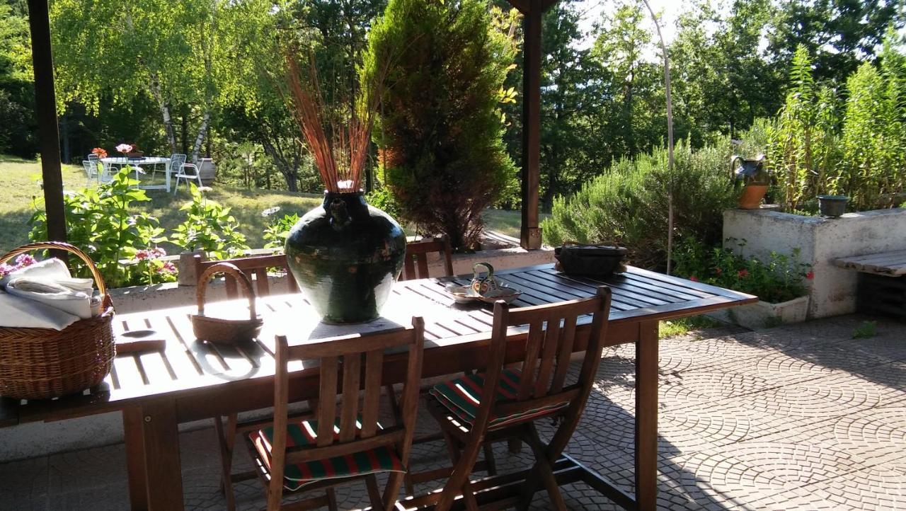 Chalet Ricciano Foligno Exterior foto